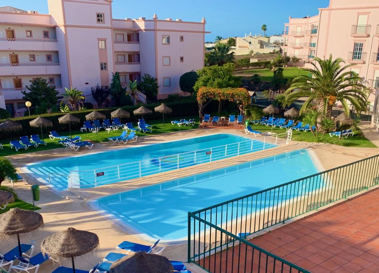 St. James Beach & Pool Apartment Praia Da Luz Bagian luar foto