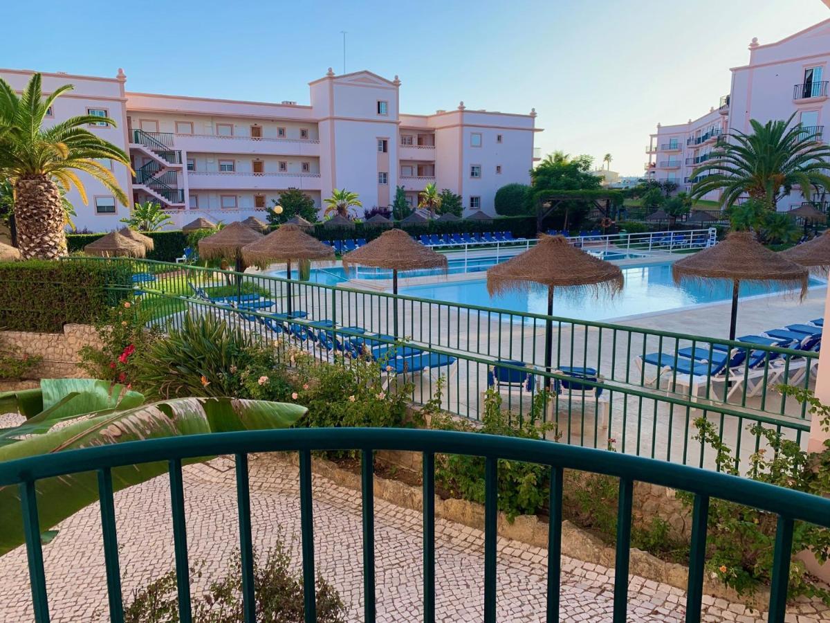 St. James Beach & Pool Apartment Praia Da Luz Bagian luar foto